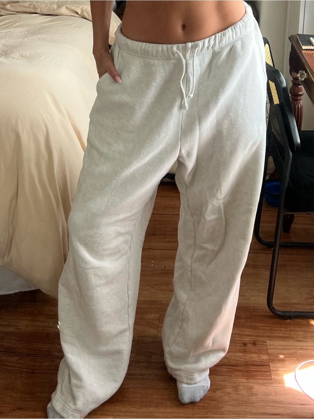 Elwood vintage heather white sweatpants